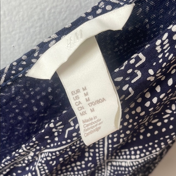 H&M Navy and White Patterned Sleeveless Romper - Picture 2 of 4